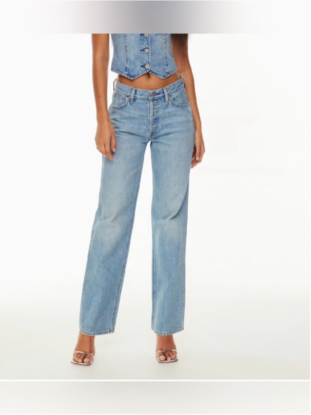 Aritzia Denim Forum 90s Boy Loose Jean Mid Rise Light Wash Size 27 - Picture 2 of 7